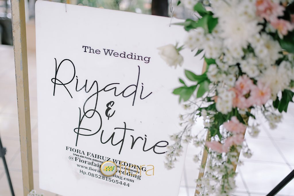 Dekorasi pernikahan saung bogania fiora wedding dekorasi wedding saung bogania dekorasi wedding kong ano - fiora wedding dekorasi weddingaula yon bekang 1 kostrad- fiora wedding dekorasi pernikahan gedung serba guna kebun raya cibinong- fiora wedding
