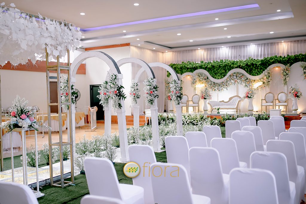 Dekorasi pernikahan saung bogania fiora wedding dekorasi wedding saung bogania dekorasi wedding kong ano - fiora wedding dekorasi weddingaula yon bekang 1 kostrad- fiora wedding dekorasi pernikahan gedung serba guna kebun raya cibinong- fiora wedding