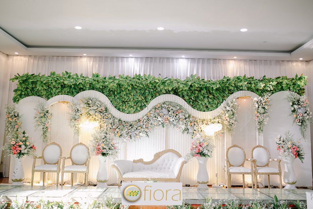 Dekorasi pernikahan saung bogania fiora wedding dekorasi wedding saung bogania dekorasi wedding kong ano - fiora wedding dekorasi weddingaula yon bekang 1 kostrad- fiora wedding dekorasi pernikahan gedung serba guna kebun raya cibinong- fiora wedding