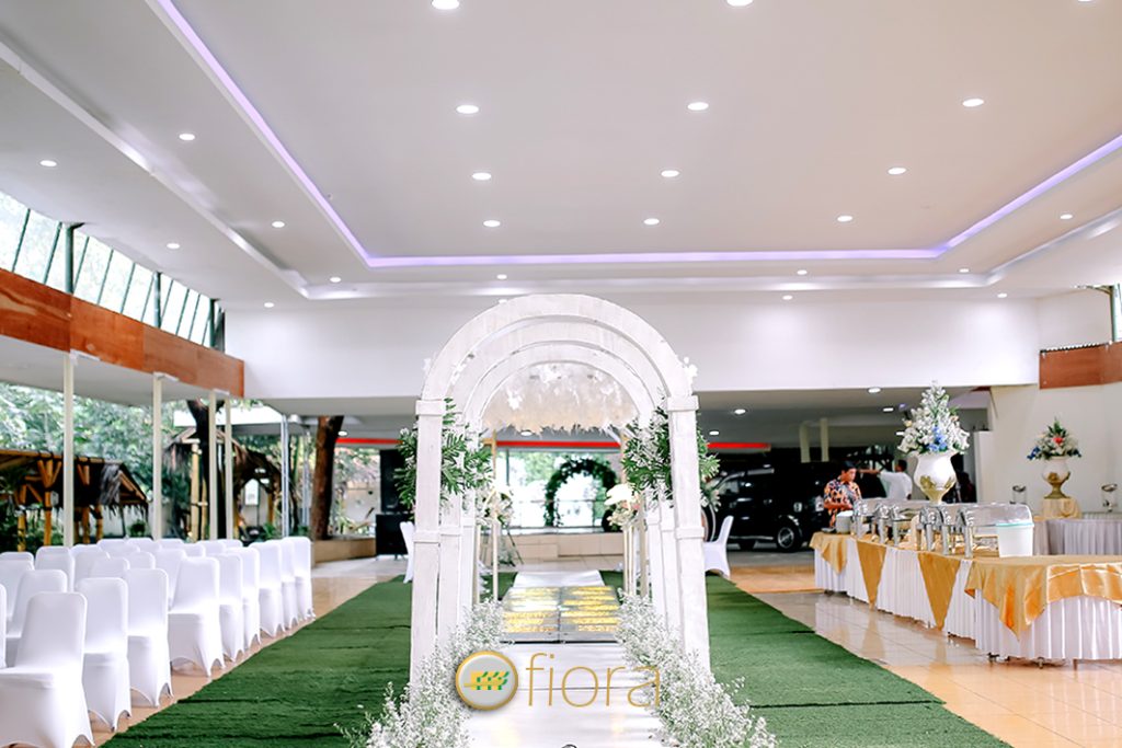 Dekorasi pernikahan saung bogania fiora wedding dekorasi wedding saung bogania dekorasi wedding kong ano - fiora wedding dekorasi weddingaula yon bekang 1 kostrad- fiora wedding dekorasi pernikahan gedung serba guna kebun raya cibinong- fiora wedding