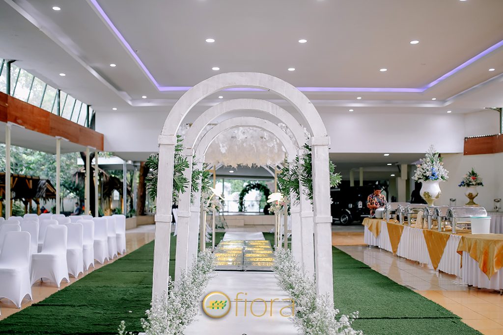Dekorasi pernikahan saung bogania fiora wedding dekorasi wedding saung bogania dekorasi wedding kong ano - fiora wedding dekorasi weddingaula yon bekang 1 kostrad- fiora wedding dekorasi pernikahan gedung serba guna kebun raya cibinong- fiora wedding