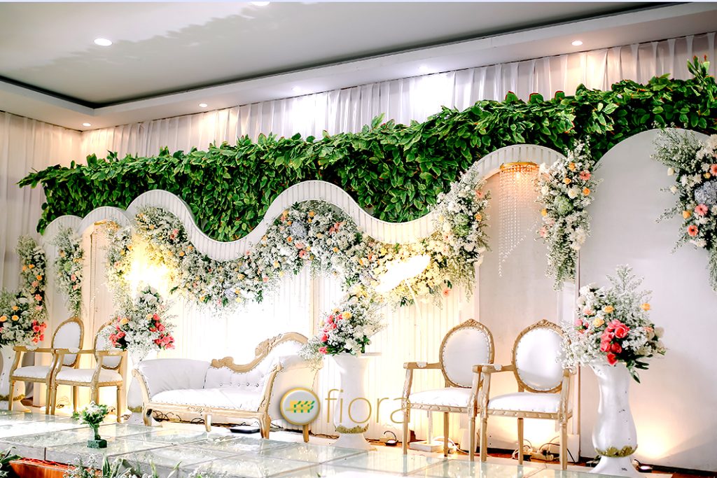 Dekorasi pernikahan saung bogania fiora wedding dekorasi wedding saung bogania dekorasi wedding kong ano - fiora wedding dekorasi weddingaula yon bekang 1 kostrad- fiora wedding dekorasi pernikahan gedung serba guna kebun raya cibinong- fiora wedding